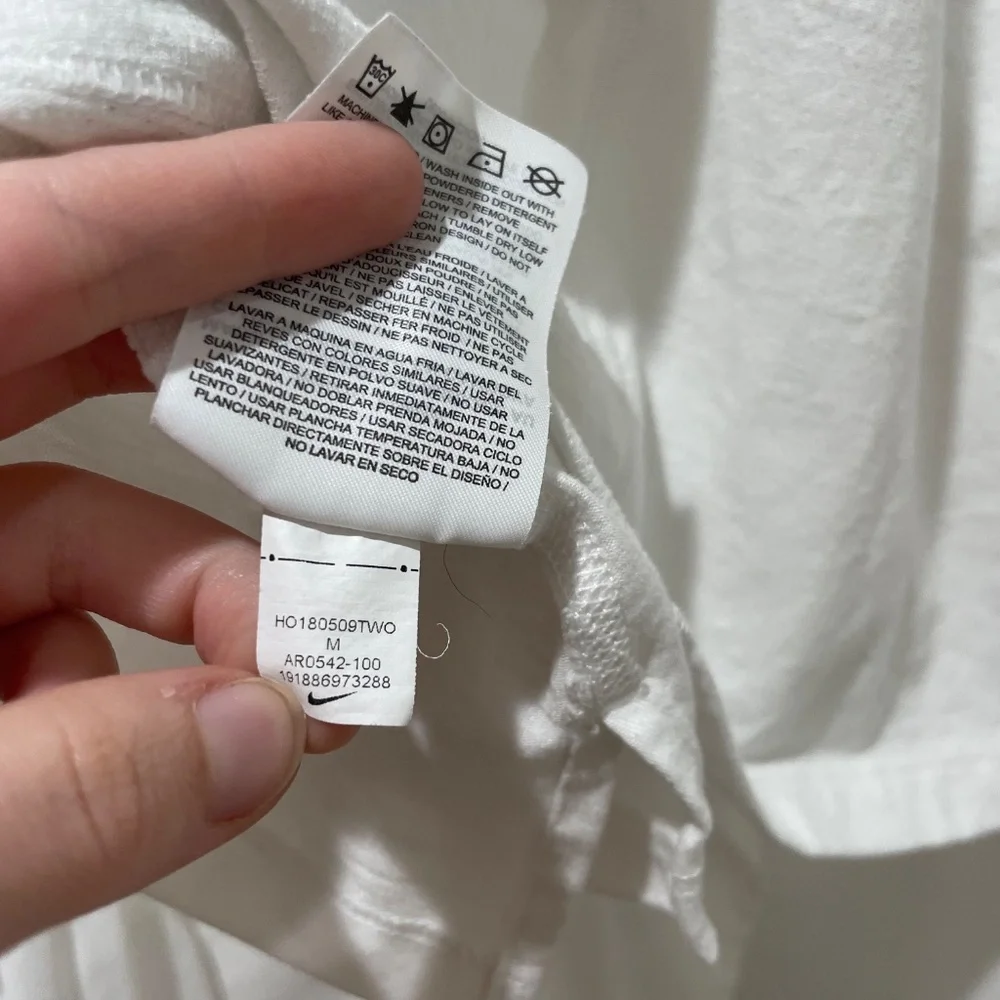 Nike White Athletic Tank with Floral Logo Sz M - Picture 10 of 11